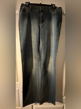 Buffalo David Bitton Women's Straight-Leg Jeans in Medium Blue Wash